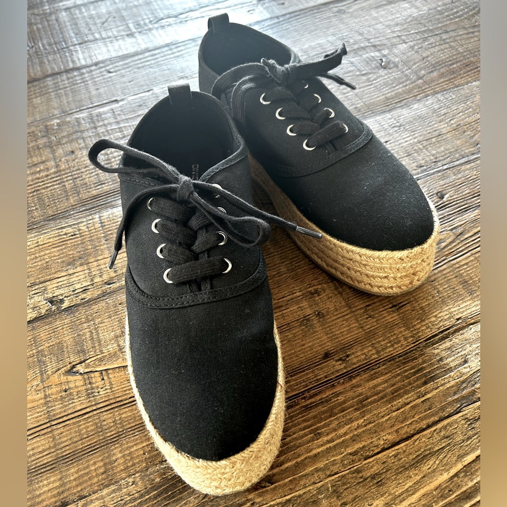 H&M Espadrille sneakers. S 8.5 Black.